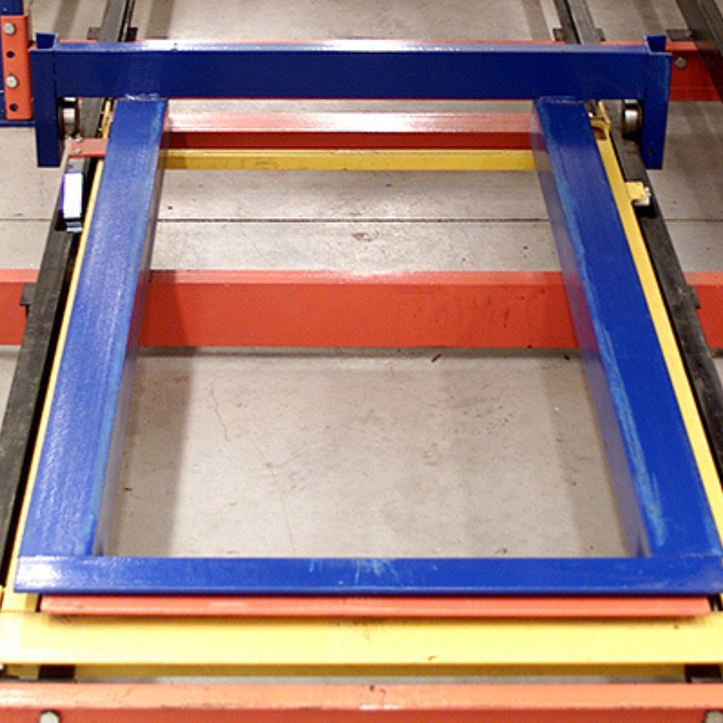 Carros anidados de un rack Push Back